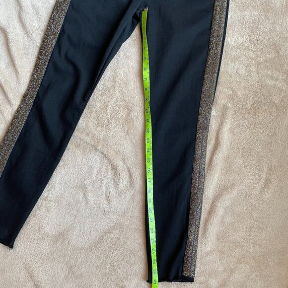 Mother High Waisted Looker Ankle Fray-Guilt Flash - Picture 7 of 13